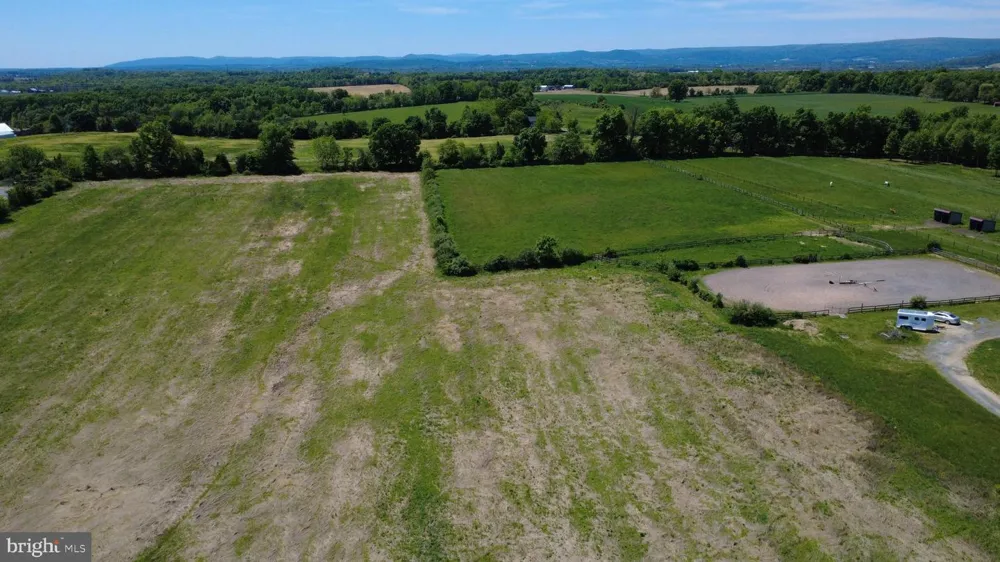 2472 BIGLERVILLE ROAD Gettysburg, PA 17325