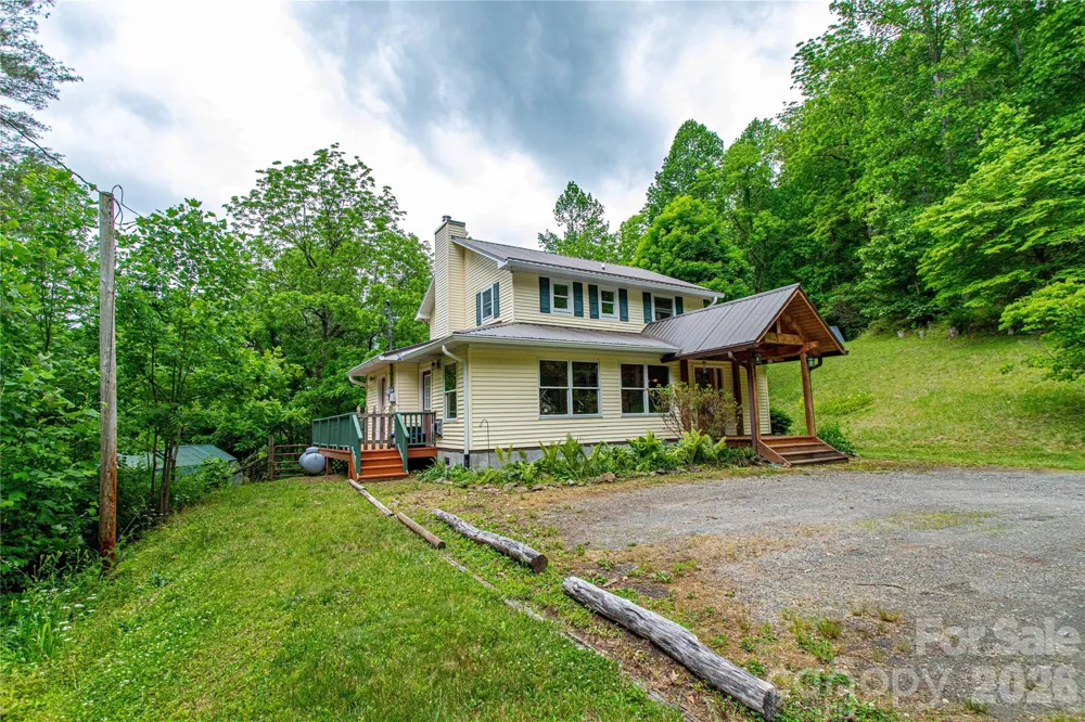 658 Tilley Creek Road Cullowhee, NC 28723