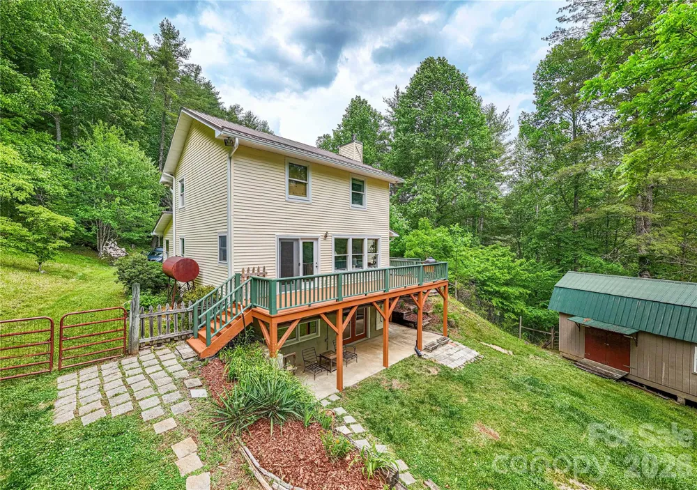 658 Tilley Creek Road Cullowhee, NC 28723