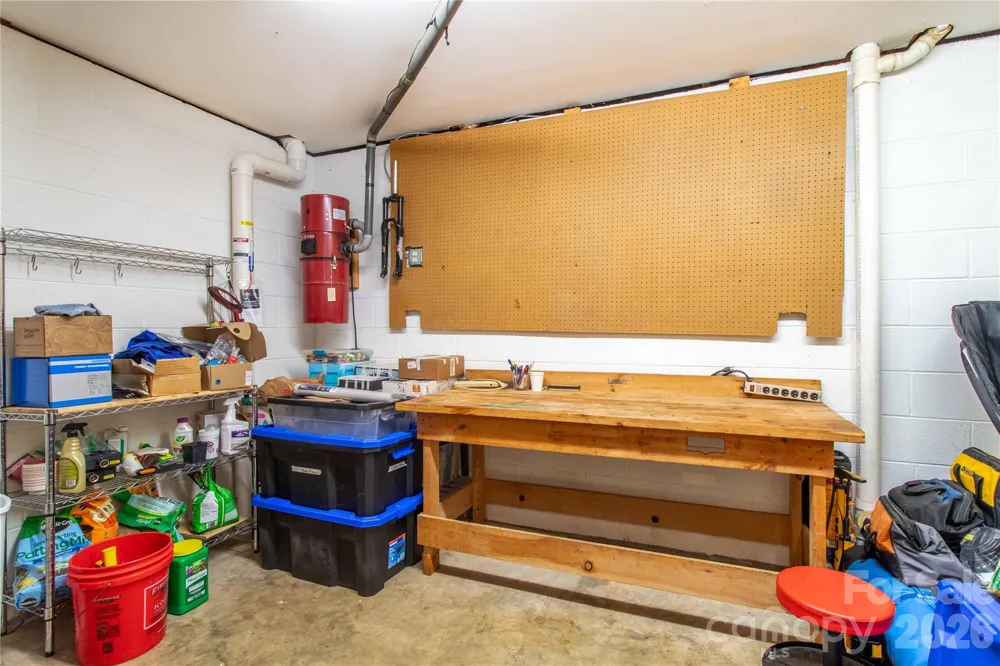 658 Tilley Creek Road Cullowhee, NC 28723