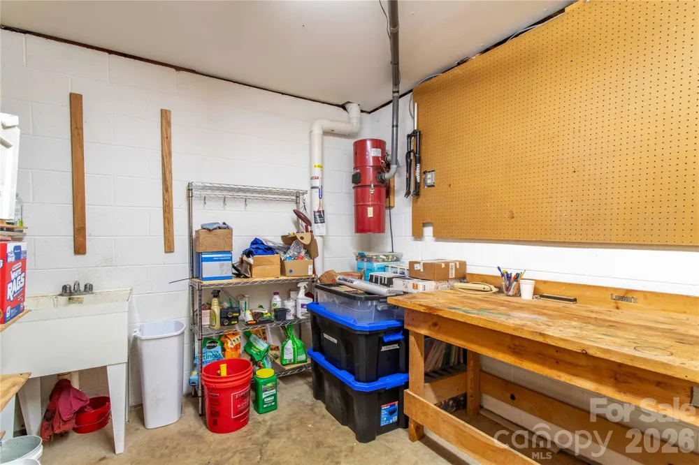 658 Tilley Creek Road Cullowhee, NC 28723