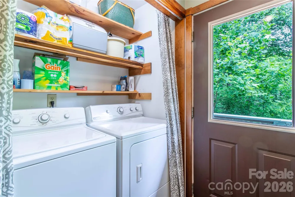 658 Tilley Creek Road Cullowhee, NC 28723