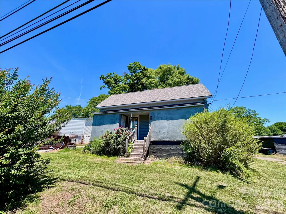 126 West Street Ellenboro, NC 28040