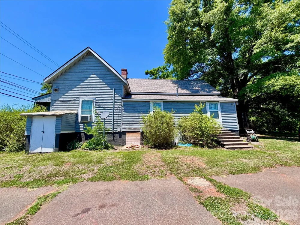 126 West Street Ellenboro, NC 28040