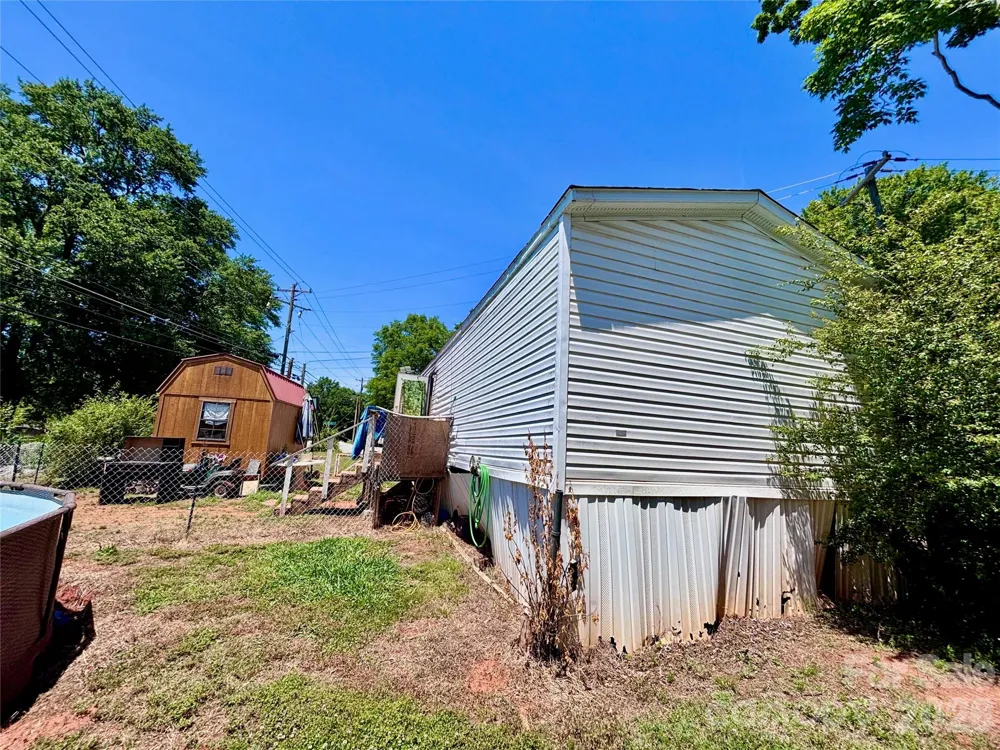 126 West Street Ellenboro, NC 28040
