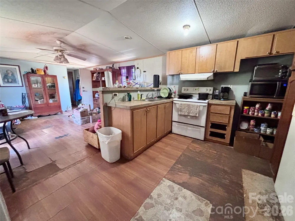 126 West Street Ellenboro, NC 28040