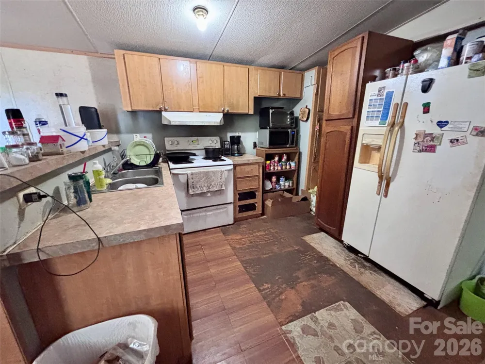 126 West Street Ellenboro, NC 28040