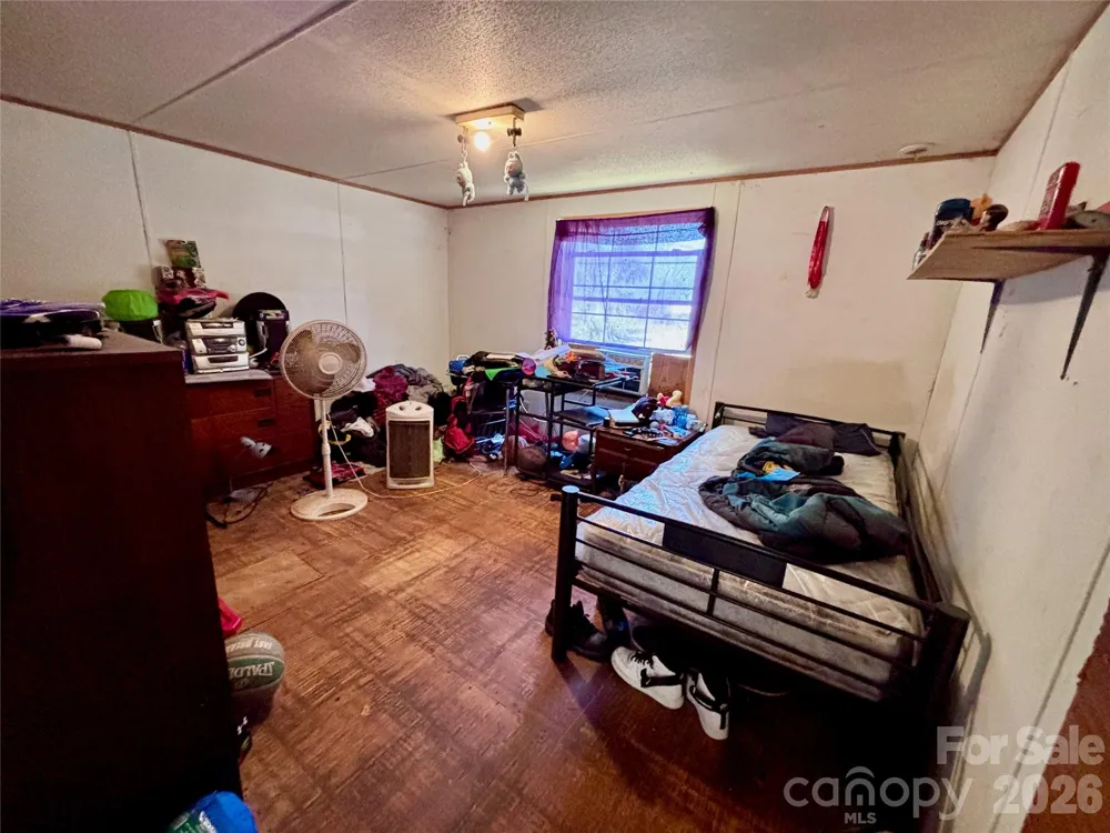126 West Street Ellenboro, NC 28040
