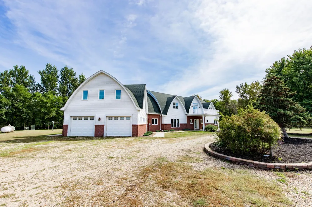 7770 Highway 18 Wyndmere, ND 58081