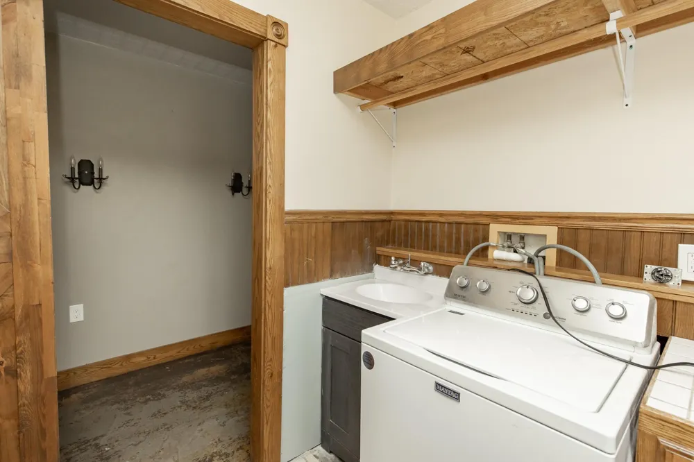 7770 Highway 18 Wyndmere, ND 58081