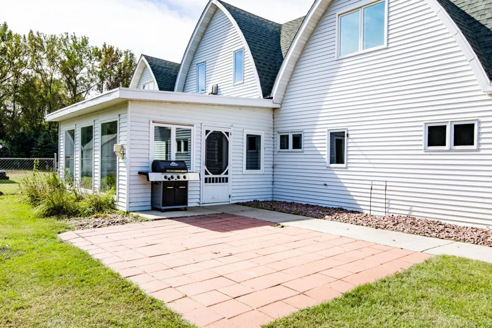 7770 Highway 18 Wyndmere, ND 58081
