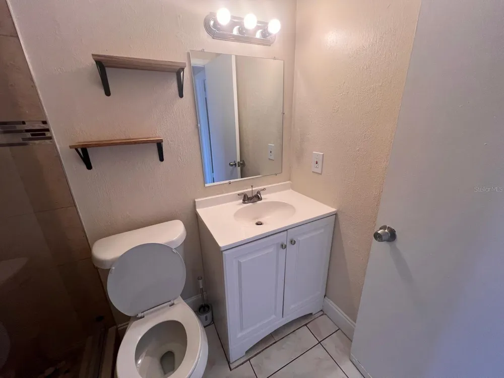 1665 W OAK RIDGE ROAD #C Orlando, FL 32809