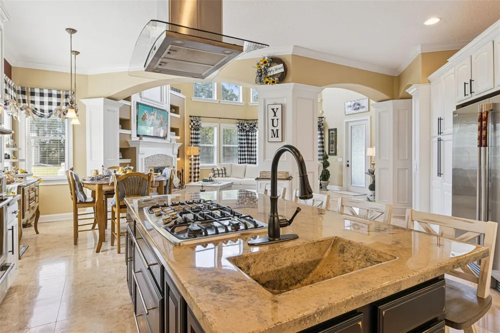 4524 STONE WALL LANE Plant City, FL 33567
