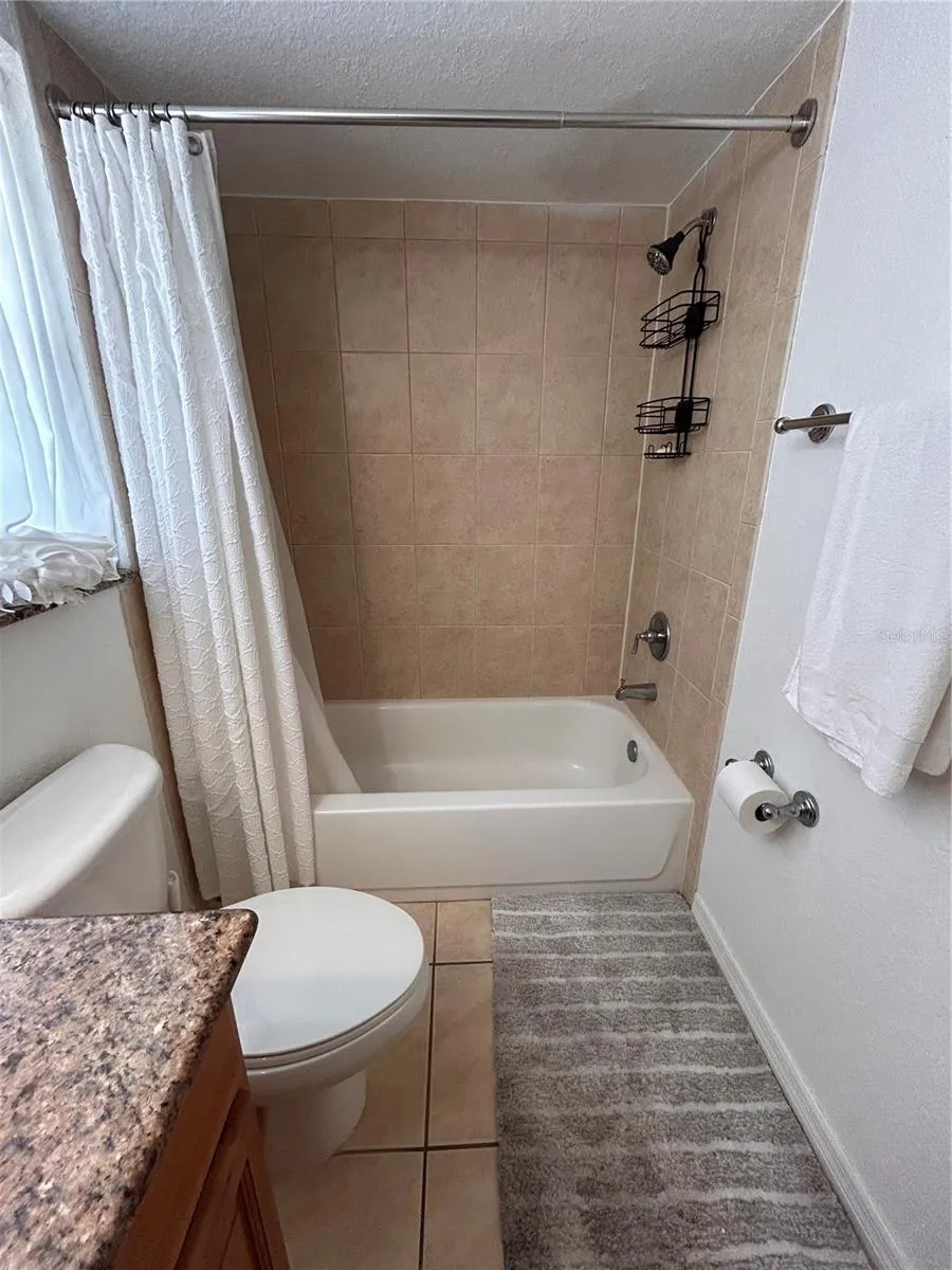 972 LA COSTA CIRCLE #3 Sarasota, FL 34237
