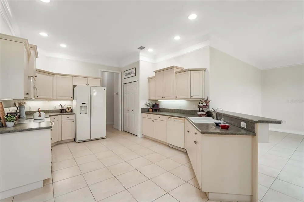 255 BRIGHTWATER DRIVE SE Palm Bay, FL 32909