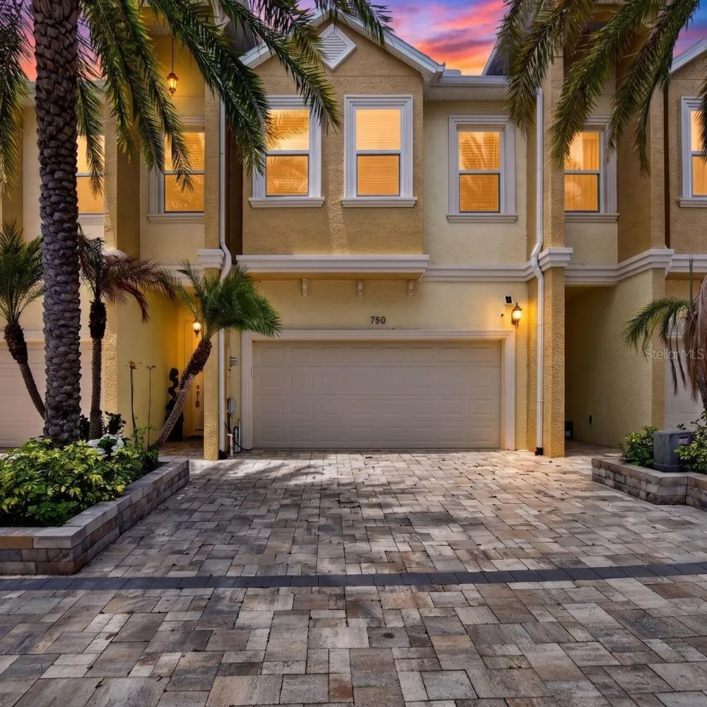 750 GRAND CYPRESS LANE Tarpon Springs, FL 34689