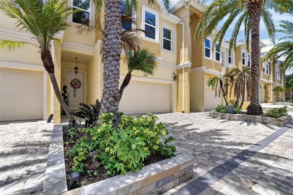 750 GRAND CYPRESS LANE Tarpon Springs, FL 34689