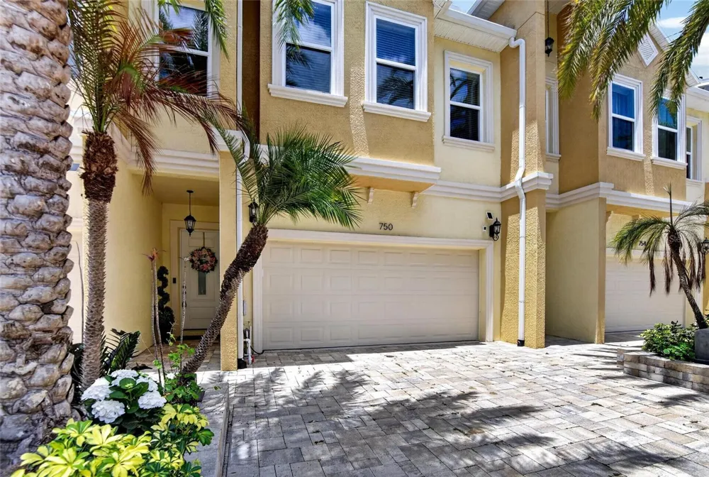 750 GRAND CYPRESS LANE Tarpon Springs, FL 34689