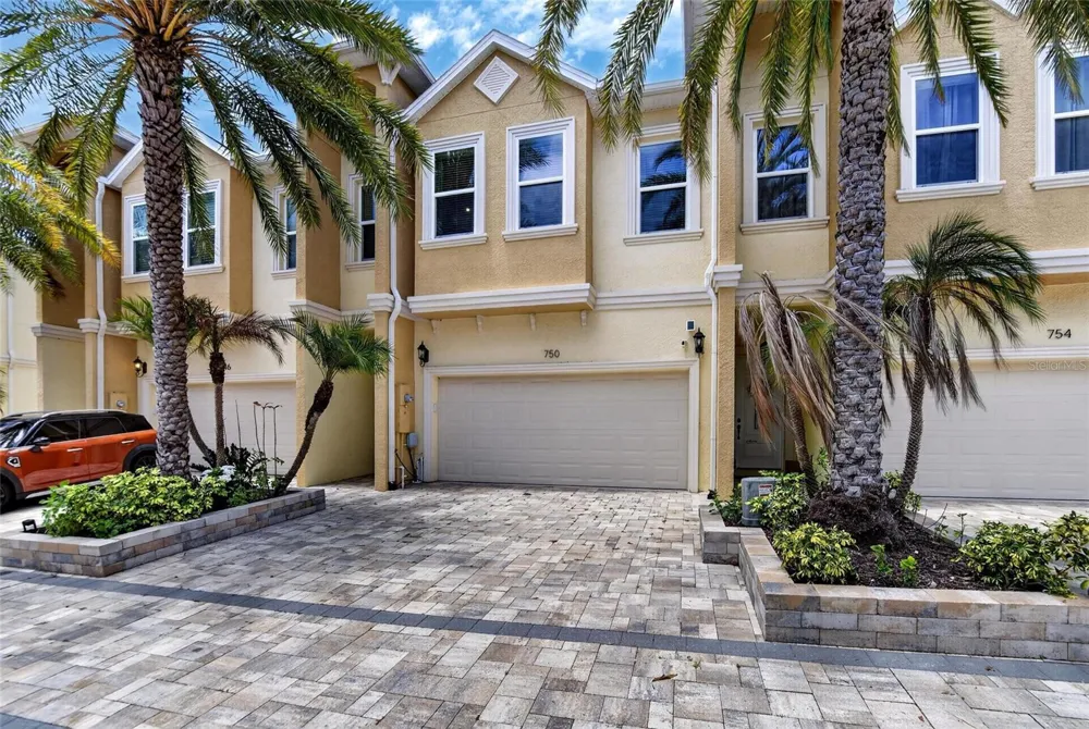 750 GRAND CYPRESS LANE Tarpon Springs, FL 34689