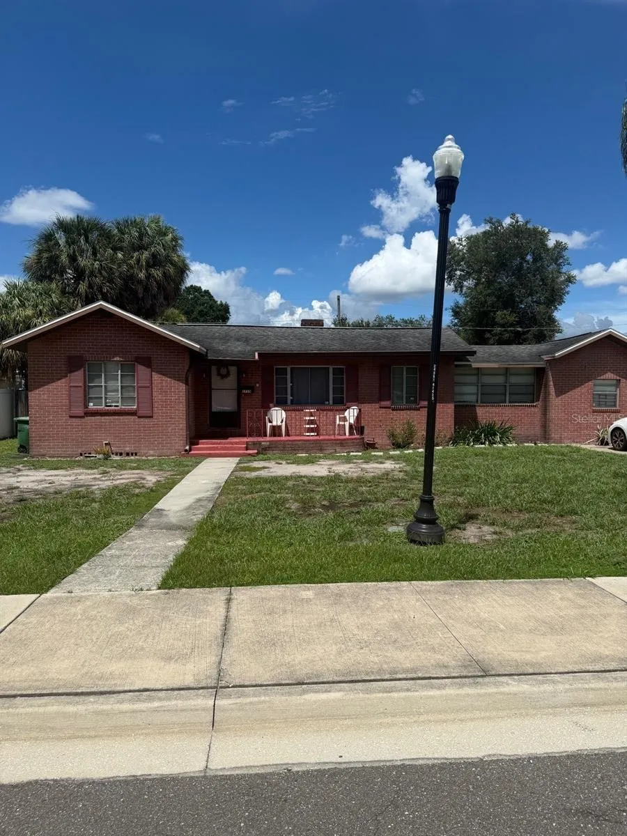 1715 W CARMEN STREET Tampa, FL 33606