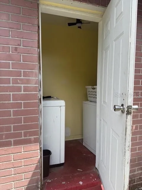 1715 W CARMEN STREET Tampa, FL 33606