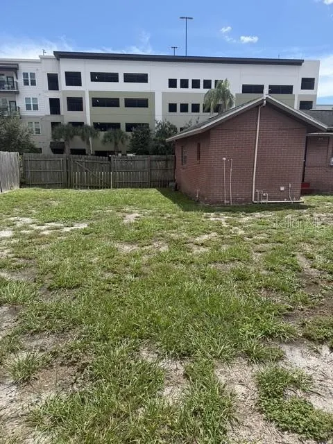 1715 W CARMEN STREET Tampa, FL 33606