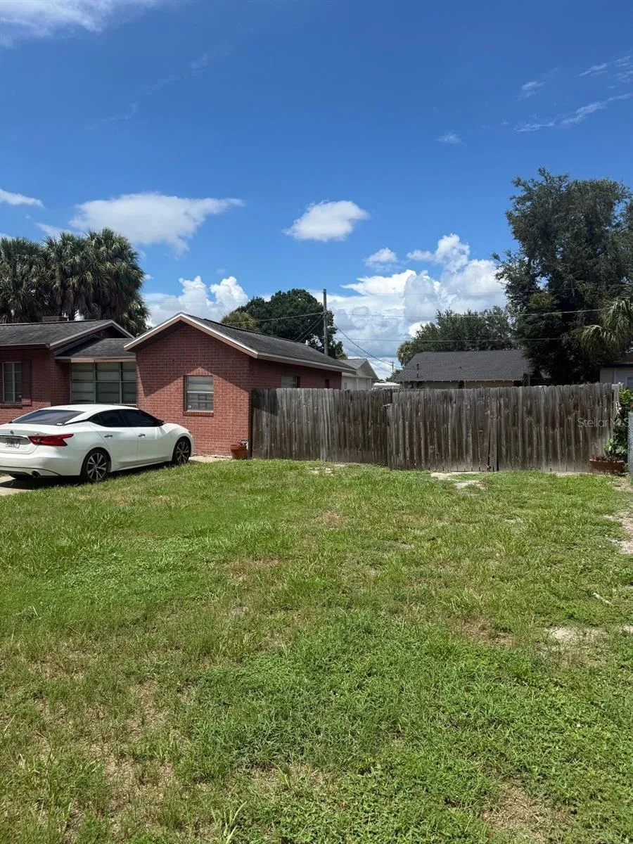 1715 W CARMEN STREET Tampa, FL 33606