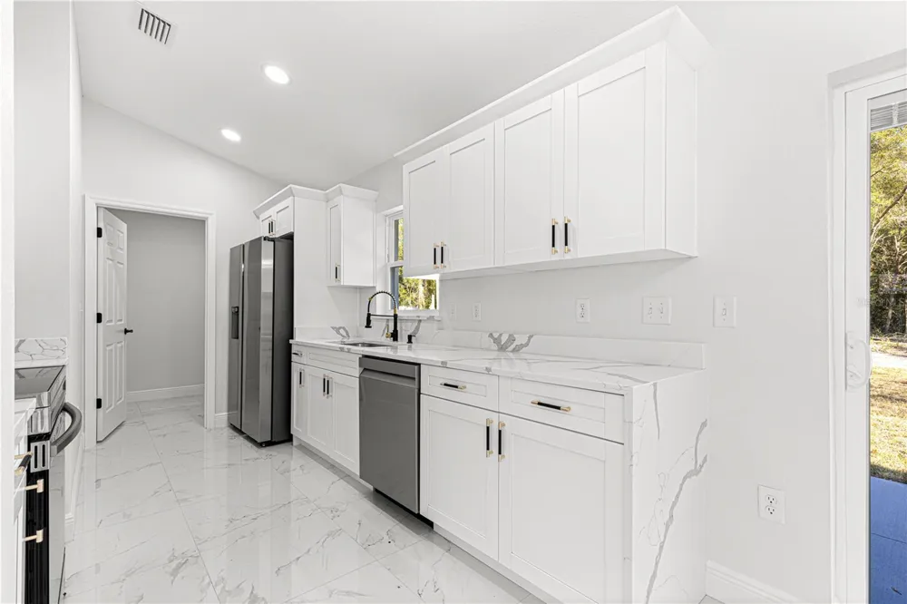 10325 SE 125TH LANE Belleview, FL 34420