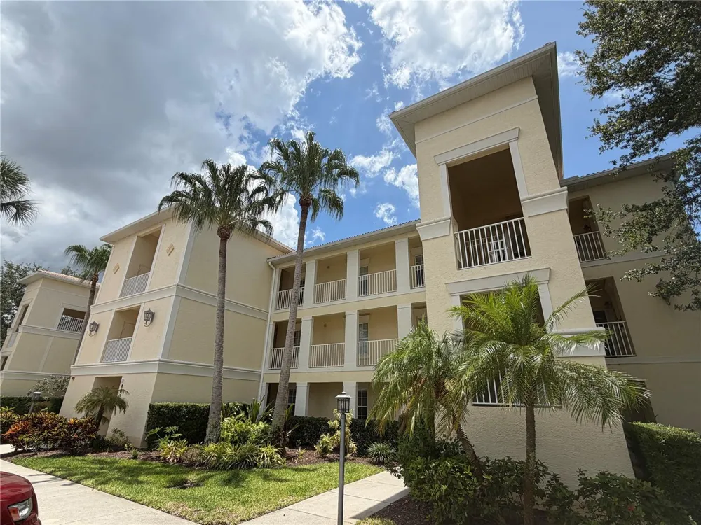 600 GARDENS EDGE DRIVE #633 Venice, FL 34285