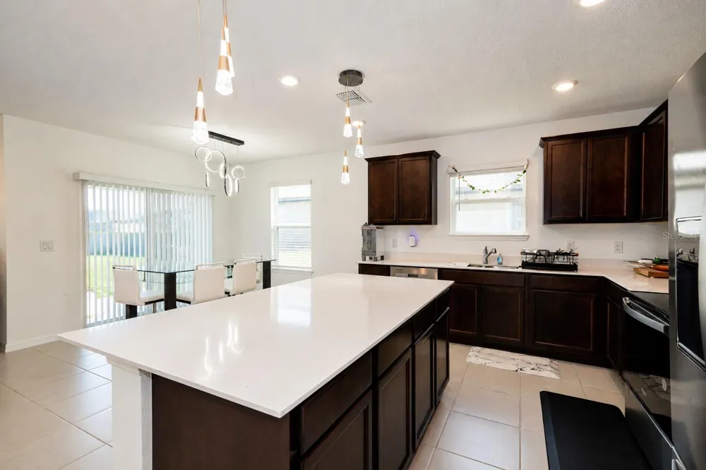 3830 CAPRI COAST DRIVE Plant City, FL 33565
