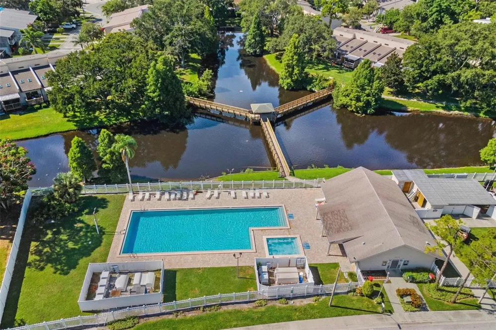6389 93RD TERRACE #4706 Pinellas Park, FL 33782