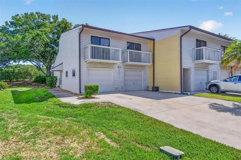 6389 93RD TERRACE #4706 Pinellas Park, FL 33782