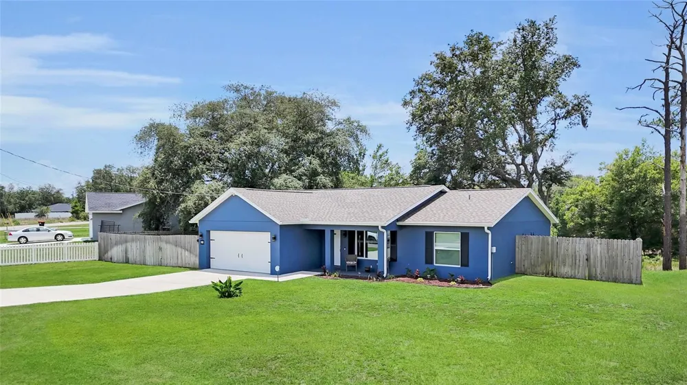 20 MALAUKA CIRCLE Ocklawaha, FL 32179