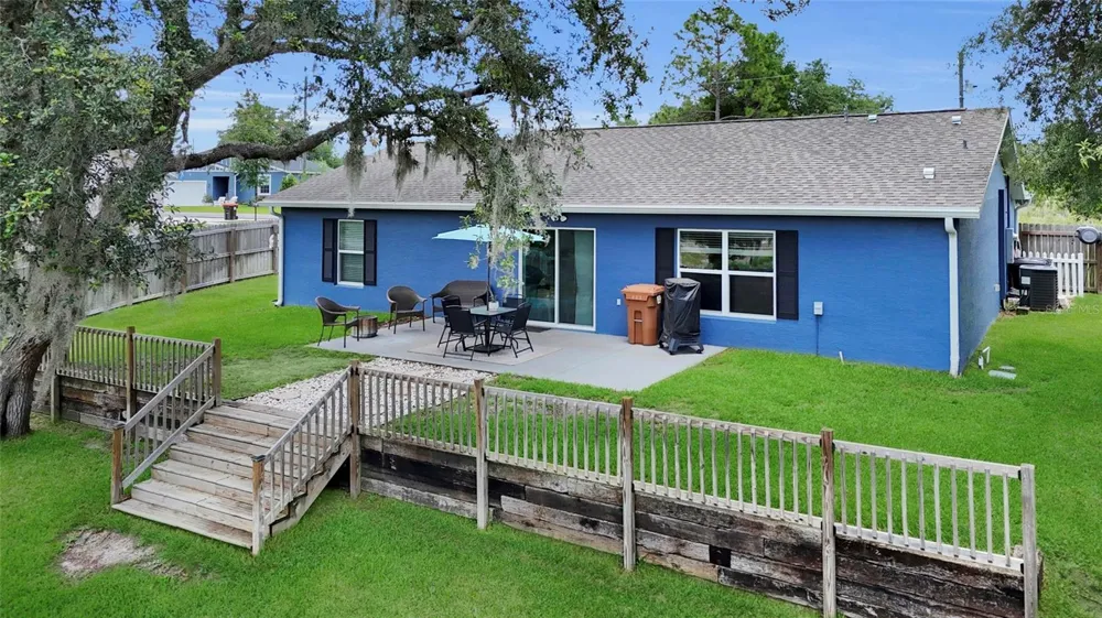 20 MALAUKA CIRCLE Ocklawaha, FL 32179