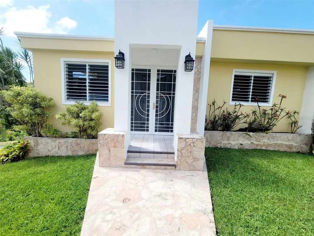 8C CLAVEL ST. Dorado, PR 00646