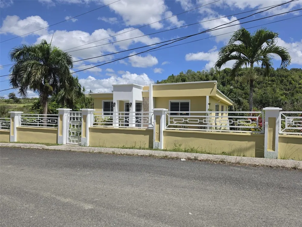 8C CLAVEL ST. Dorado, PR 00646