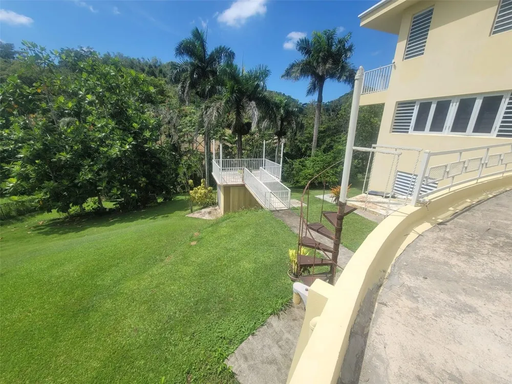 8C CLAVEL ST. Dorado, PR 00646