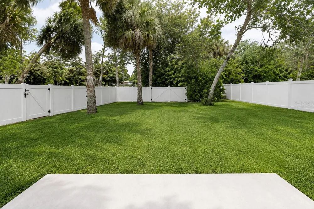 67 W 10TH STREET Apopka, FL 32703