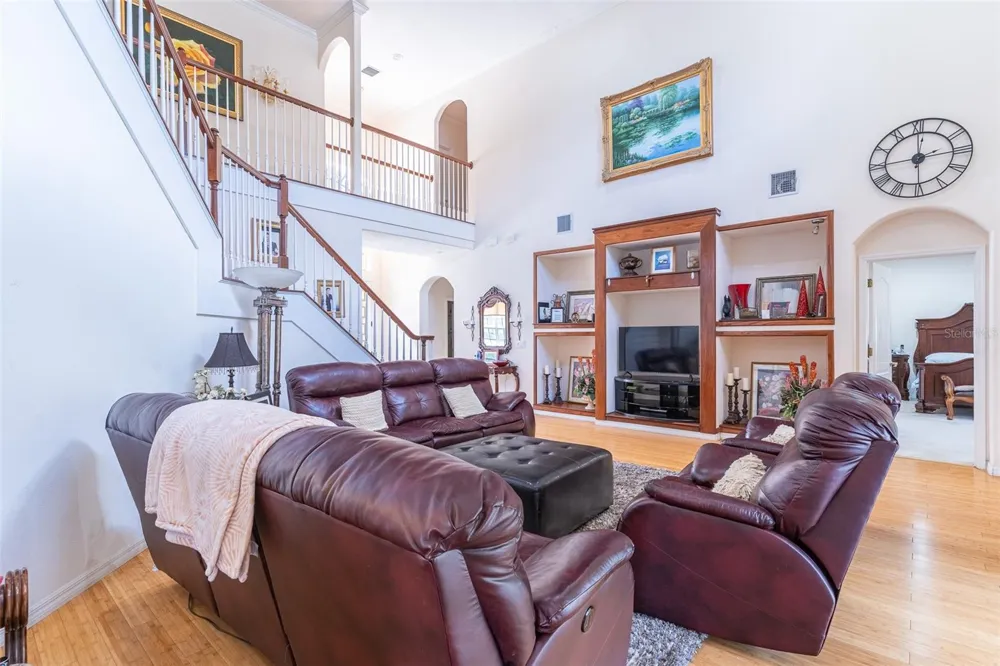 915 HICKORY FORK DRIVE Seffner, FL 33584