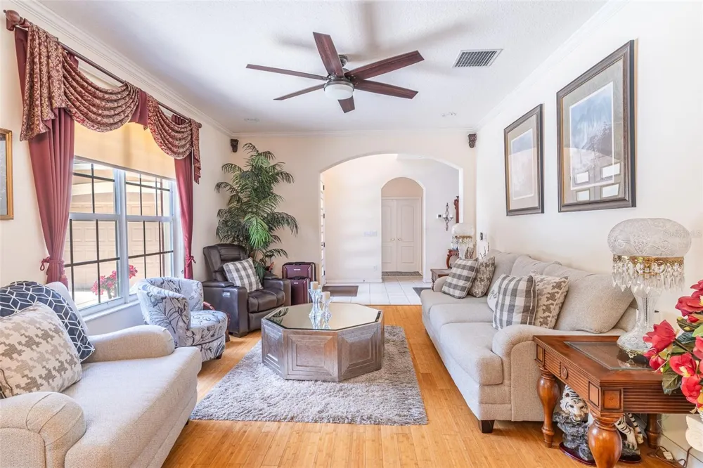 915 HICKORY FORK DRIVE Seffner, FL 33584