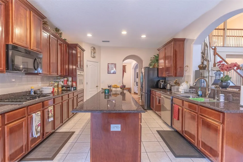 915 HICKORY FORK DRIVE Seffner, FL 33584