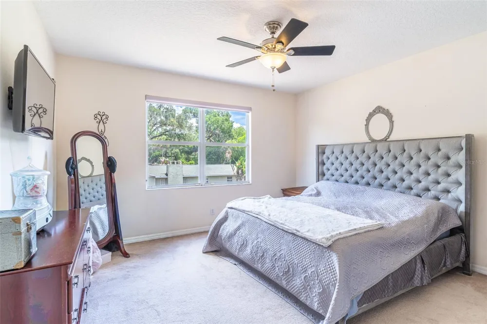 915 HICKORY FORK DRIVE Seffner, FL 33584
