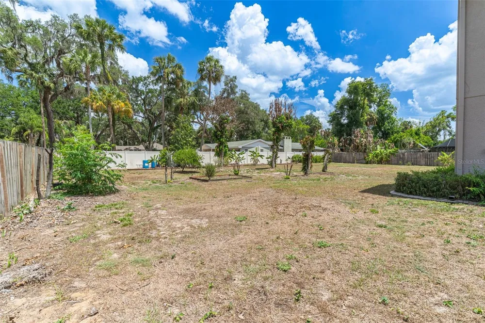 915 HICKORY FORK DRIVE Seffner, FL 33584