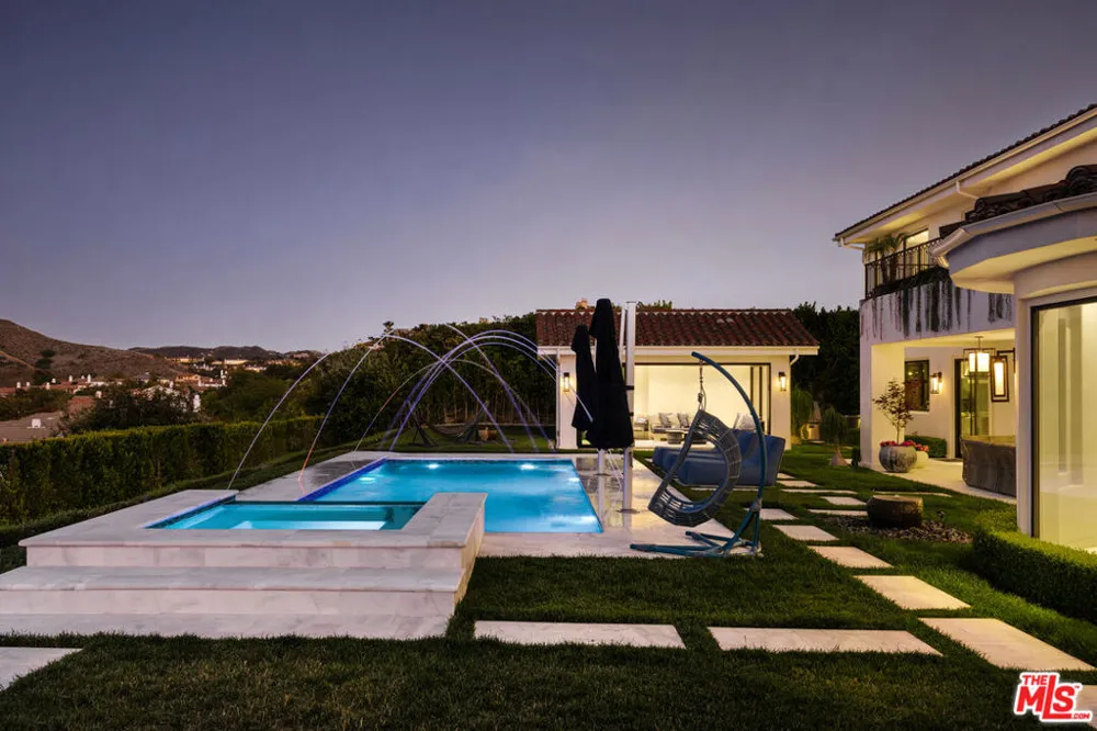 25571 Prado De Azul Calabasas, CA 91302