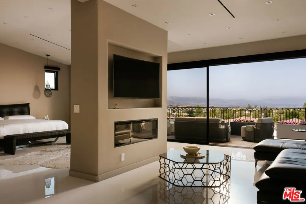 25571 Prado De Azul Calabasas, CA 91302