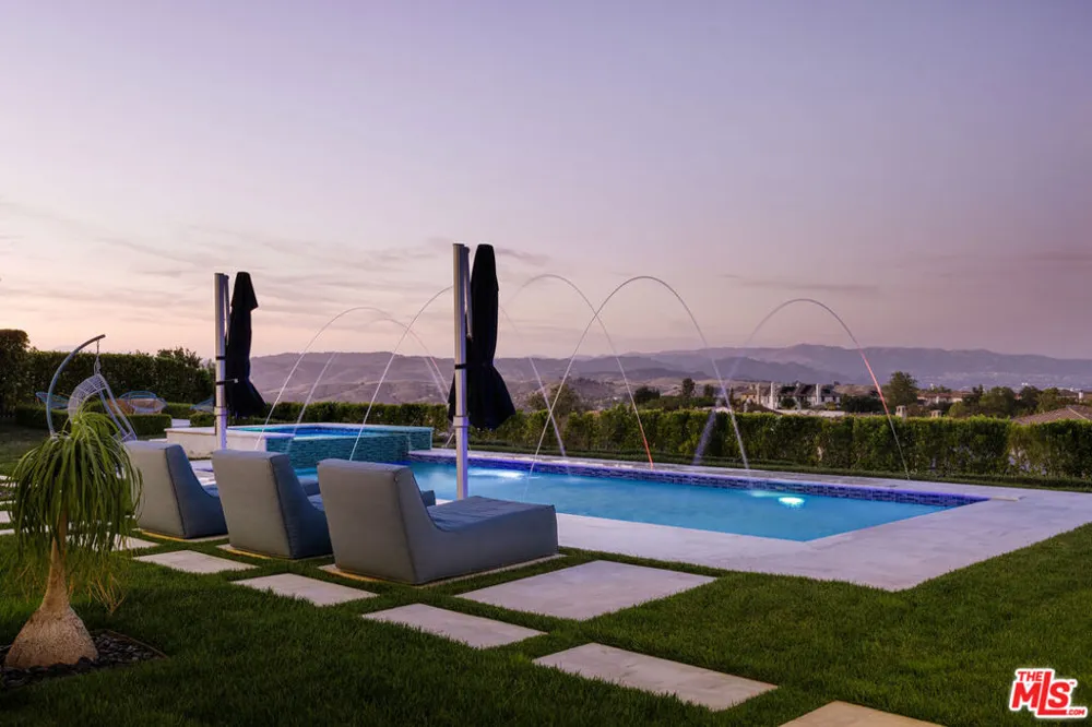 25571 Prado De Azul Calabasas, CA 91302