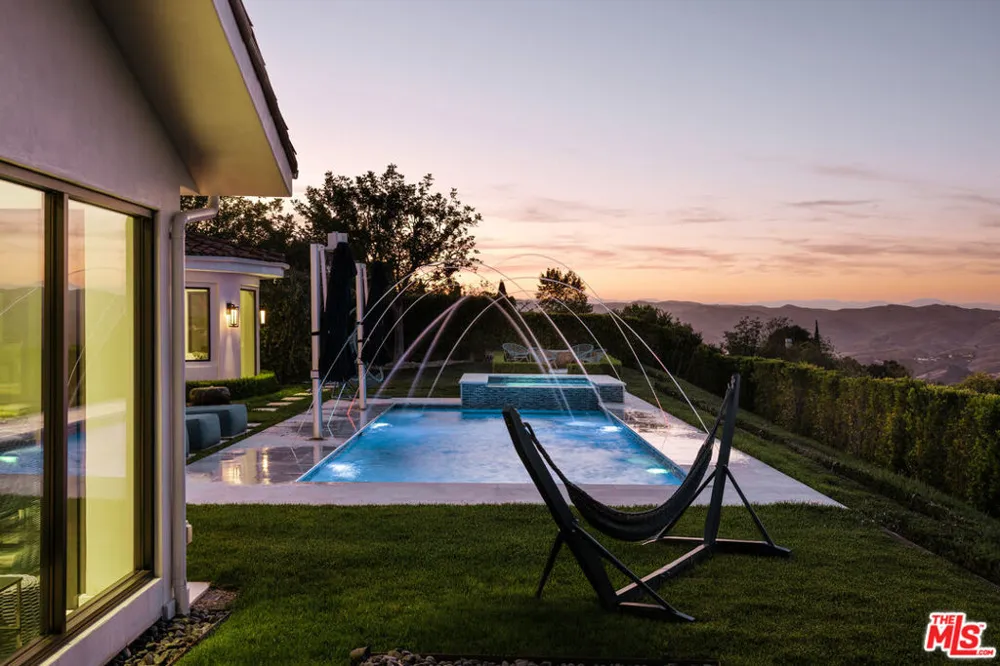 25571 Prado De Azul Calabasas, CA 91302