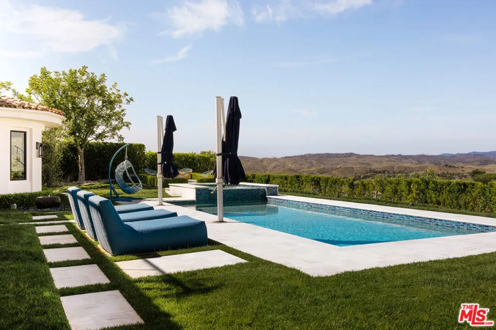 25571 Prado De Azul Calabasas, CA 91302