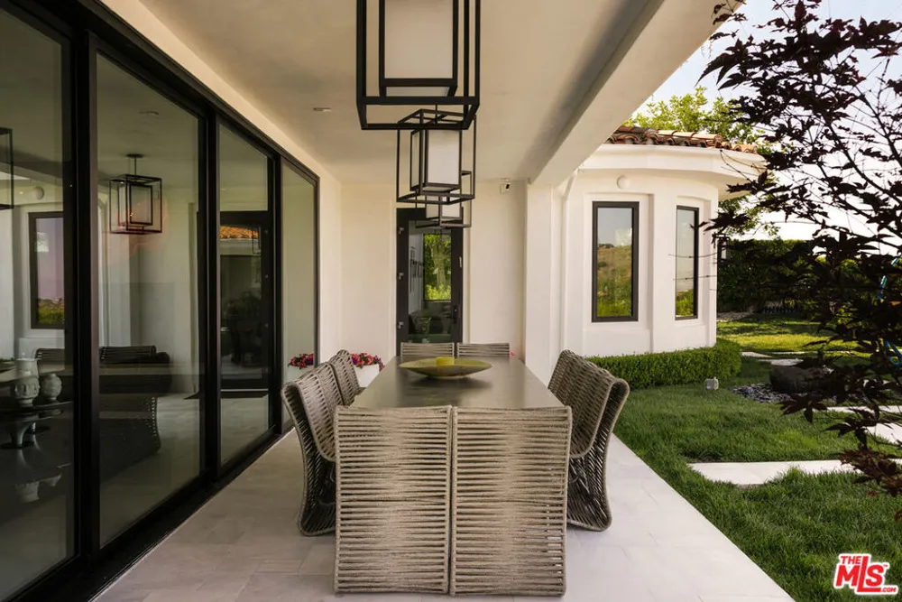 25571 Prado De Azul Calabasas, CA 91302