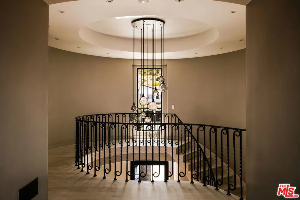 25571 Prado De Azul Calabasas, CA 91302